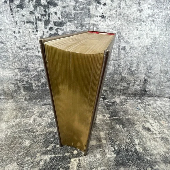 Anne Rice The Vampire Chronicles Hardcover Silver Gold Gilt Edge 3-in-1 Book - Picture 5 of 6